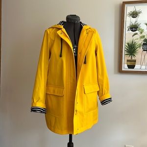 Talbots Petites yellow raincoat with navy and white stripe lining Size P